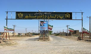 بازدید اعضای کاروان رسانه‌ای راهیان نور ارتش از پادگان دژ خرمشهر