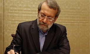 علی لاریجانی قانون بودجه ۹۷ را به رئیس‌جمهور ابلاغ کرد