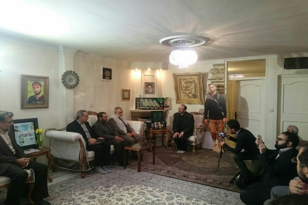 حضور سردار نقدی در بیت شهید «حدادیان»+ عکس