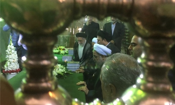 حجت‌الاسلام حسن روحانی با آرمان‌های امام راحل تجدید میثاق کرد