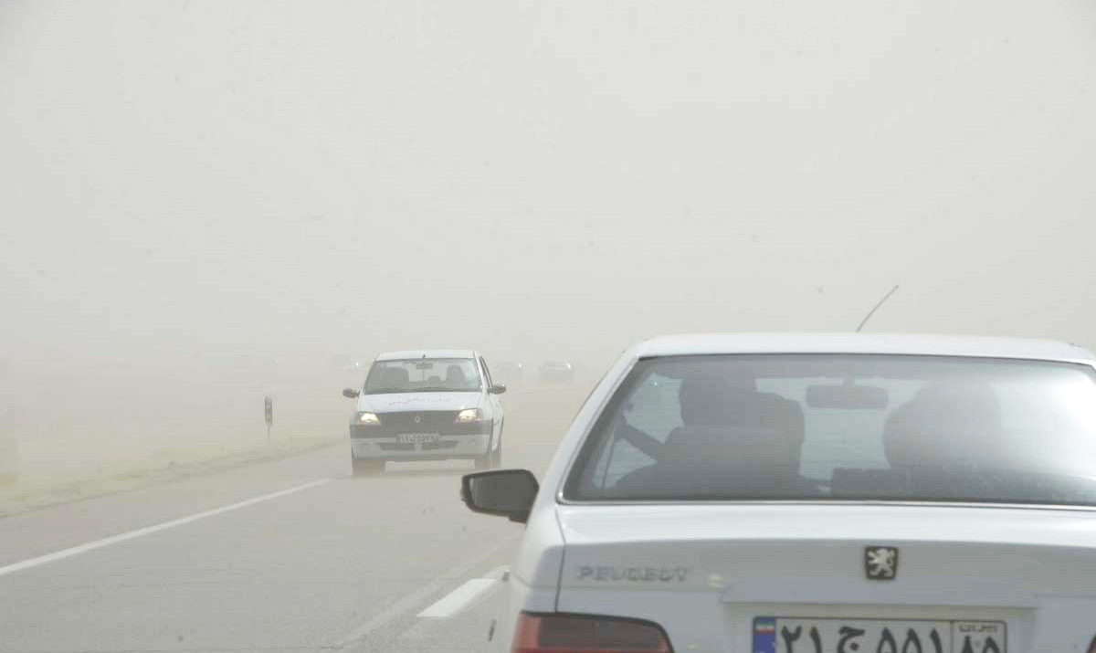 مه‌گرفتگی در محورهای فیروزکوه و هراز