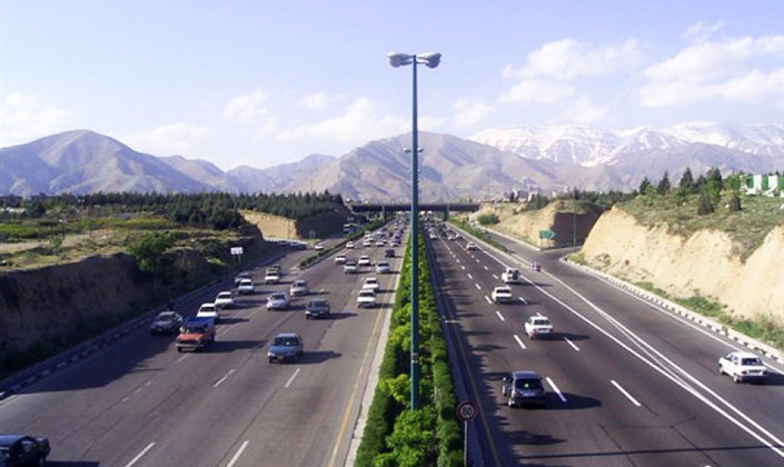 تردد روان در محورهای مواصلاتی کشور/ ترافیک سنگین در بزرگراه‌های تهران