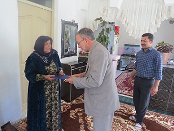 مدیرکل حفظ آثار و نشر ارزشهای دفاع مقدس آذربایجان غربی با خانواده شهید کوهی دیدار کرد