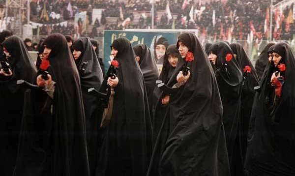 «نقش زنان در دفاع مقدس و انقلاب اسلامی» منتشر شد