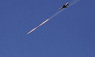 حمله هوایی گسترده ارتش سوریه به مواضع تروریستها در عرسال
