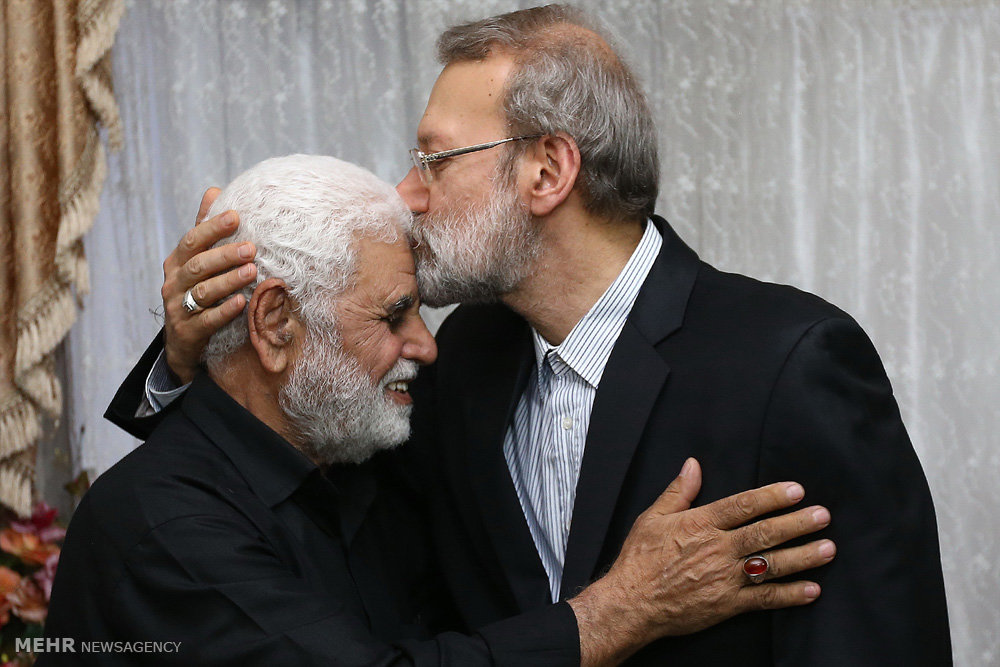 تصاویر/ دیدار رییس مجلس با خانواده شهید حادثه تروریستی