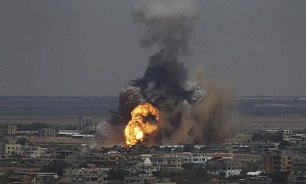 جنگنده‌های رژیم صهیونیستی مناطقی را در غزه بمباران کردند