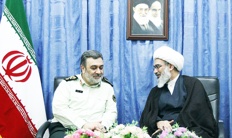 سردار اشتری با امام جمعه بوشهر دیدار کرد