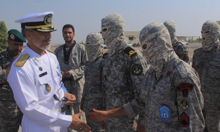 دریادار سیاری از تیپ عملیات ویژه مسلم بن عقیل(ع) بازدید کرد