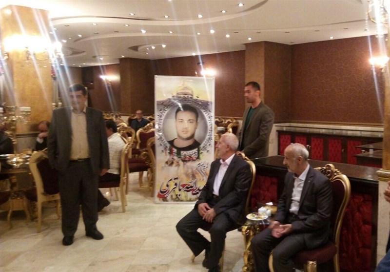 گرامیداشت شهید مدافع حرم در جشن عروسی+ عکس