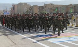 برگزاری مراسم رژه نیروهای مسلح استان ایلام