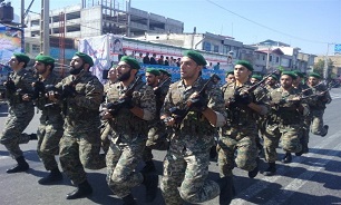 رژه نیروهای مسلح در استان گلستان برگزار شد