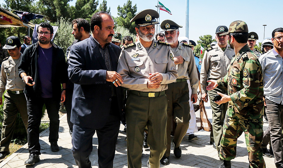 بازدید سرلشکر موسوی از نمایشگاه دستاوردهای قرارگاه پدافند هوایی ارتش