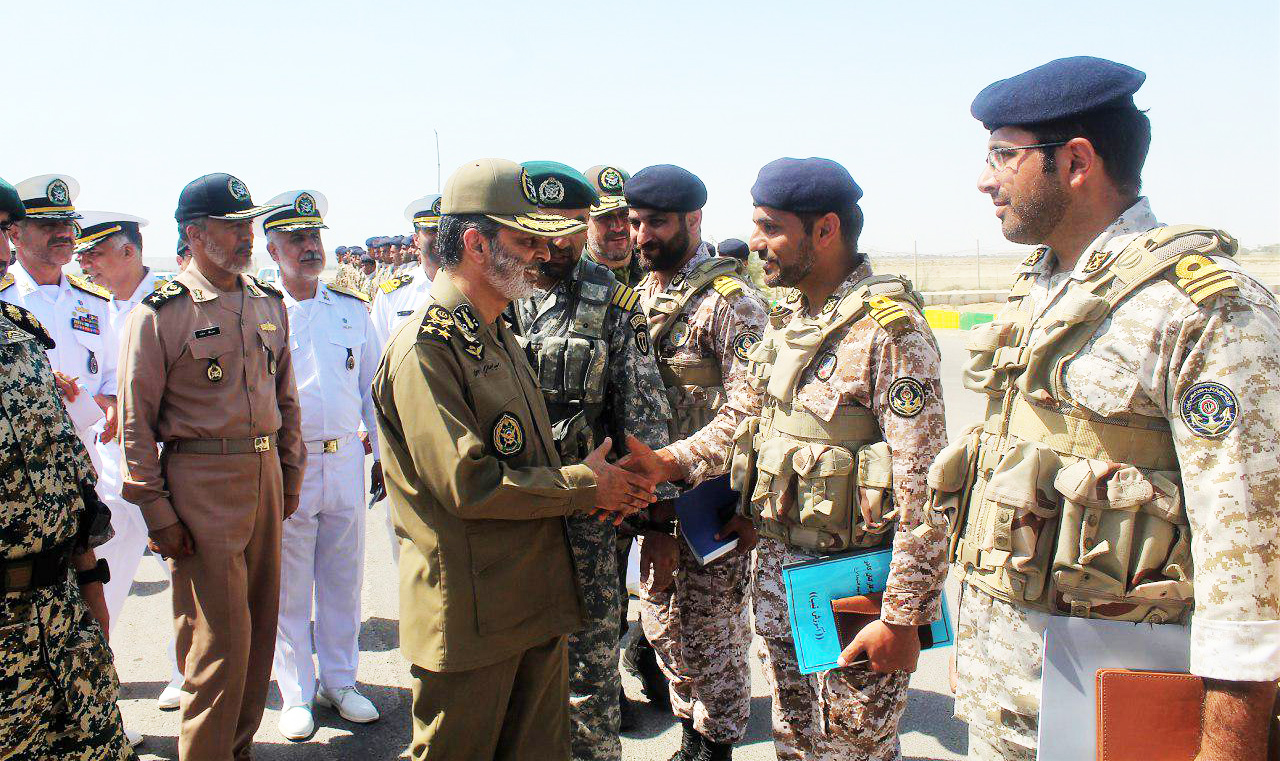 فرمانده کل ارتش از تیپ سوم تکاوران حمزه سیدالشهدا(ع) بازدید کرد