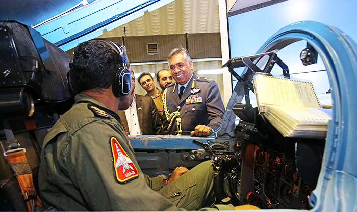 فرمانده نیروی هوایی عمان از پایگاه شهید لشکری بازدید کرد
