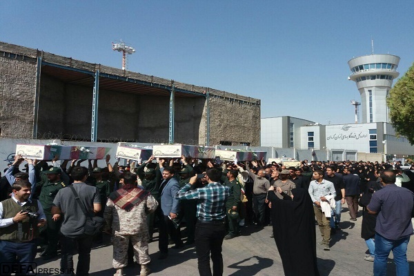ورود پیکر مطهر 6 شهید گمنام دفاع مقدس به کرمان+ تصاویر
