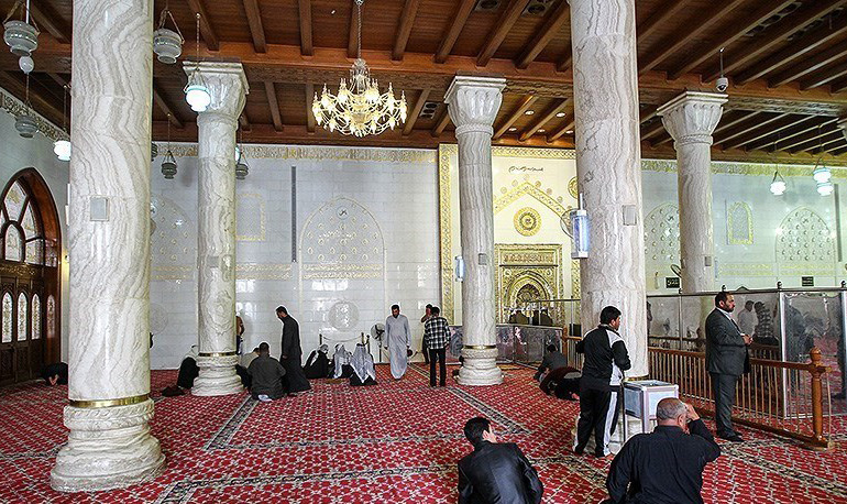 دانشجویان ایرانی در مسجد کوفه معتکف می‌شوند/ دانشگاهیان پیام‌های اربعین را به دنیا برسانند