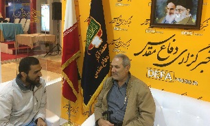 حضور «احمد یارمحمدی» در غرفه خبرگزاری دفاع مقدس