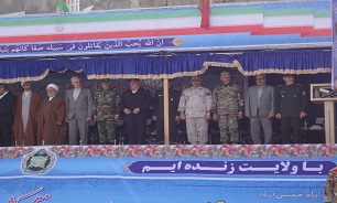ارتش جمهوری اسلامی ایران ستون فقرات کشور است