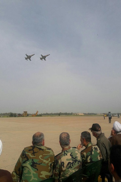 اجرای نمایش هوایی توسط خلبانان نهاجا در آسمان خوزستان