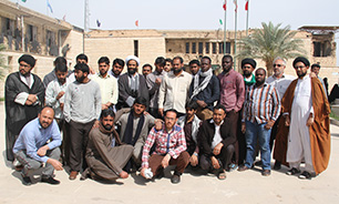 بازدید طلاب کشورهای مختلف دنیا از خرمشهر و مناطق عملیاتی جنوب