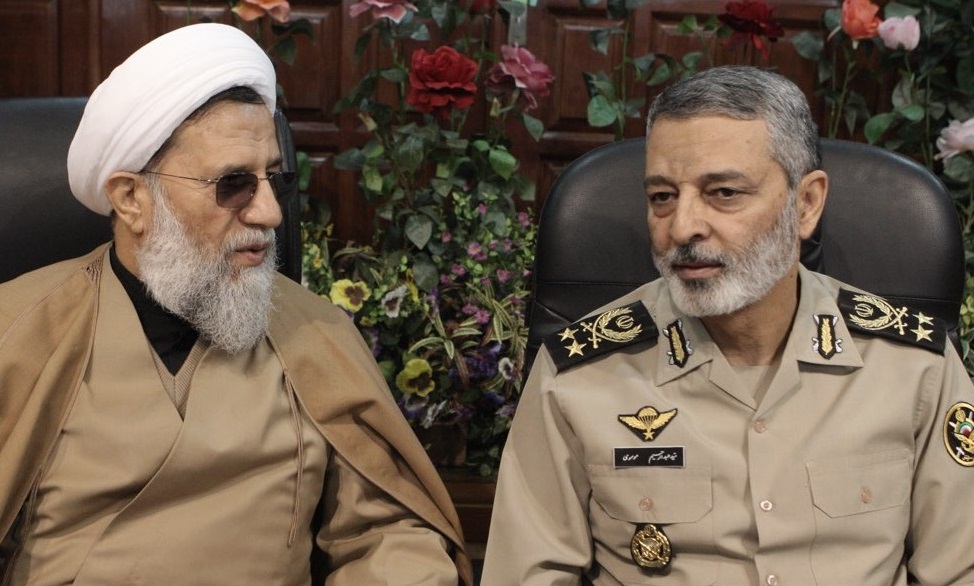رئیس سازمان عقیدتی سیاسی ارتش درگذشت مادر سرلشکر موسوی را تسلیت گفت