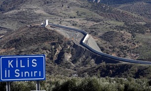 یک کاروان نظامی ترکیه راهی مرز سوریه شد