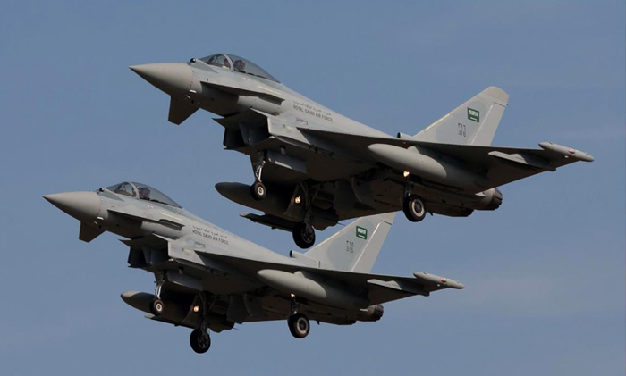 حملات گسترده جنگنده‌های سعودی به «حجه» یمن