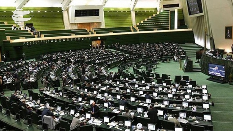 جلسه علنی مجلس آغاز شد/ بررسی لایحه بودجه 98 در دستورکار وکلای خانه ملت