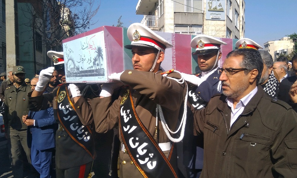 تشییع و خاکسپاری پیکر‌های ۲ شهید گمنام در سازمان تامین اجتماعی نیرو‌های مسلح+ تصاویر