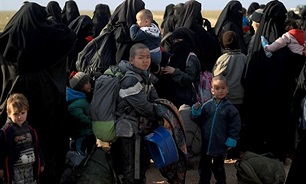 فرار ۶۰ هزار غیرنظامی از آخرین پایگاه داعش در شرق سوریه