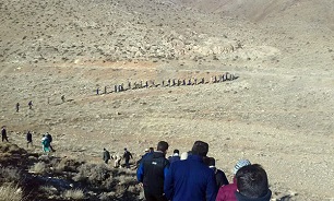 کوه پیمایی رزمندگان لشکر ۱۷ سپاه قم در ارتفاعات روستای کرمجگان