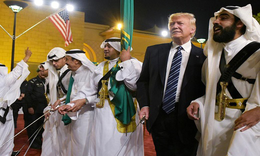 رقص آمریکا و عربستان بر روی پترودلارها/ سرنوشت درآمد‌های نفتی عربستان چه می‌شود