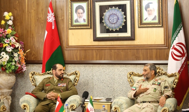 هیات نظامی عمان با فرمانده مرزبانی ناجا دیدار و گفت‌وگو کردند