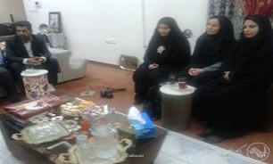 دیدار مدیران شهرداری با خانواده شهید مدافع حرم «اسکندری»