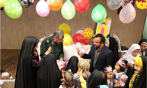 جشن تولد فرزندان اردیبهشتی شهدای مدافع حرم فاطمیون+ تصاویر