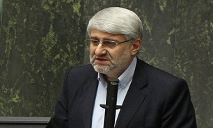 وظیفه امروز ملت ایران دنبال کردن منافع ملی است