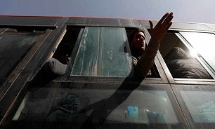 آغاز خروج اتوبوسهای حامل تروریستهای باقیمانده از الرحیبه