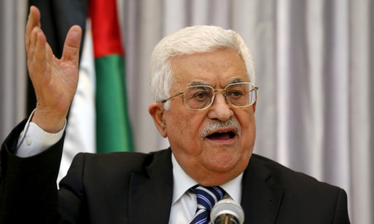 محمود عباس دچار ذات الریه شده و به سختی نفس می‌کشد