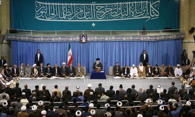 شرکت‌کنندگان درمسابقات بین‌المللی قرآن با رهبر انقلاب دیدار کردند