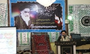 امام خمینی(ره) با شعار نه شرقی و نه غربی، قدرت های پوشالی جهان را درهم شکست