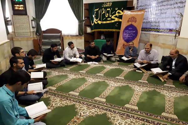 کلاس‌ آموزش قرآن برای کارکنان سازمان اسناد و مدارک دفاع مقدس