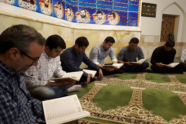 کلاس‌ آموزش قرآن برای کارکنان سازمان اسناد و مدارک دفاع مقدس