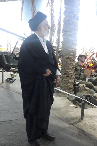 بازدید آیت الله هادی خامنه‌ای از موزه انقلاب اسلامی و دفاع مقدس