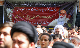 پیکر حجت‌الاسلام حسینی از مقابل مسجد فائق تشییع شد