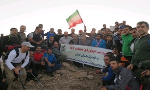 صعود کوهنوردان منتخب ارتش جمهوری اسلامی ایران به قله درفک