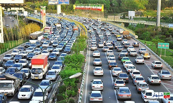 ترافیک نیمه سنگین در اتوبان کرج - قزوین و تهران - کرج