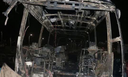 برخورد تانکر حامل سوخت با اتوبوس در سنندج با 11 کشته