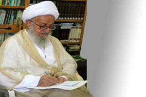 آیت الله مکارم شیرازی: باید از وسایل روز برای نشر فرهنگ اسلامی استفاده کرد