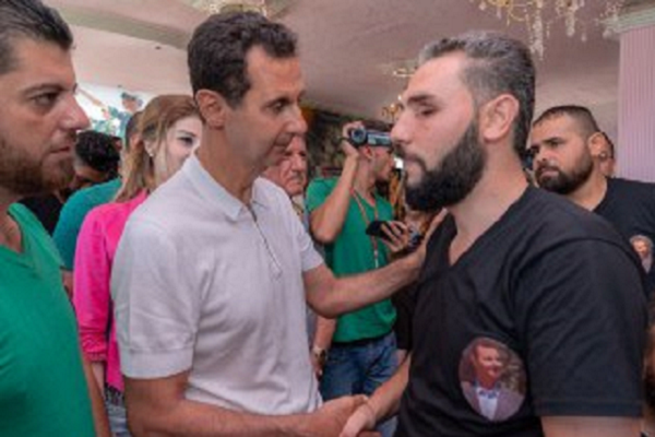 دیدار بشار اسد و همسرش با فرزندان شهدا و جانبازان+تصاویر